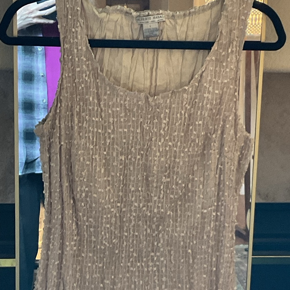 Alberto Makali Cream Sleeveless Top